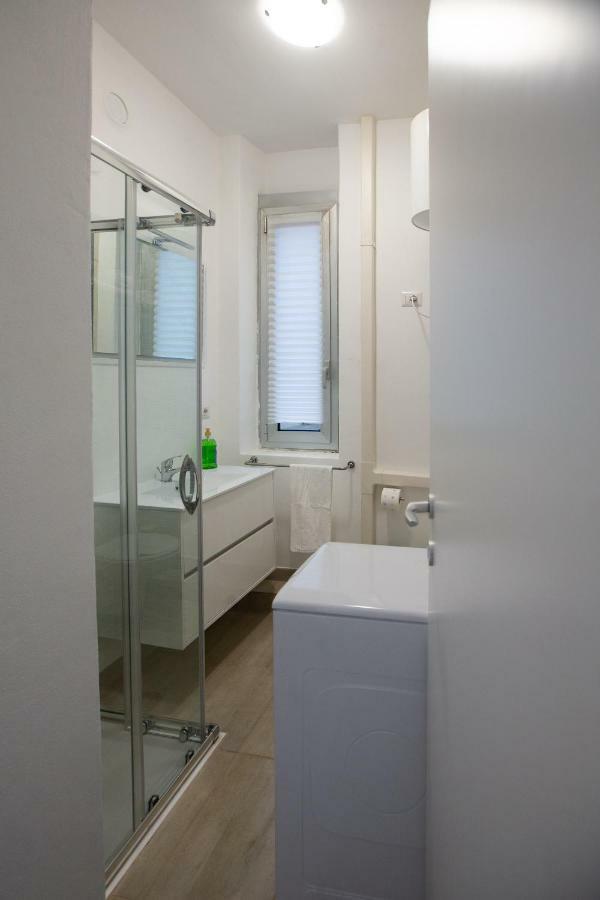 Apartment Via Treviso 6 Милан Экстерьер фото